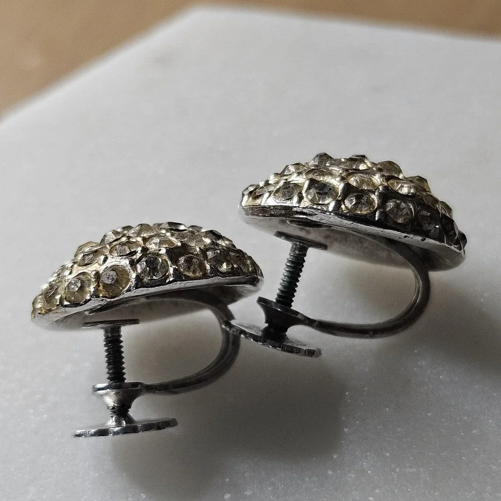 vintage Coro clear rhinestone silver‎ tone round screw back earrings